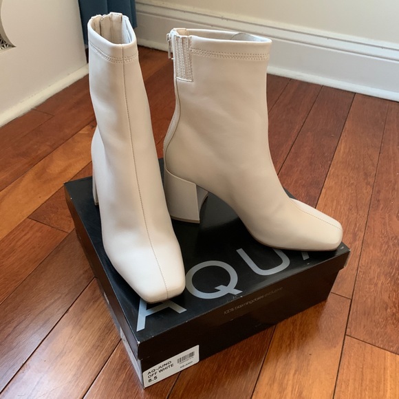 Aqua Juno Leather Square-Toe Booties - Picture 4 of 10